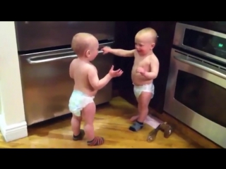 Разговор двух малышей