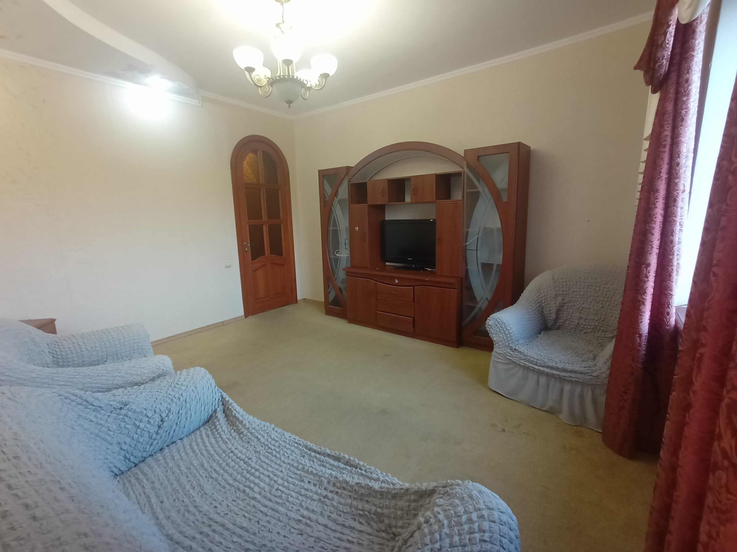 🏡 Продам 2-комнатную квартиру в Ленинском районе
📍 ул. Оборонная | 🏢 4 этаж из 4
📐 Площадь: 61,1 м²
🏛 Квартира с характером — «Сталинка»
📏 Высокие...