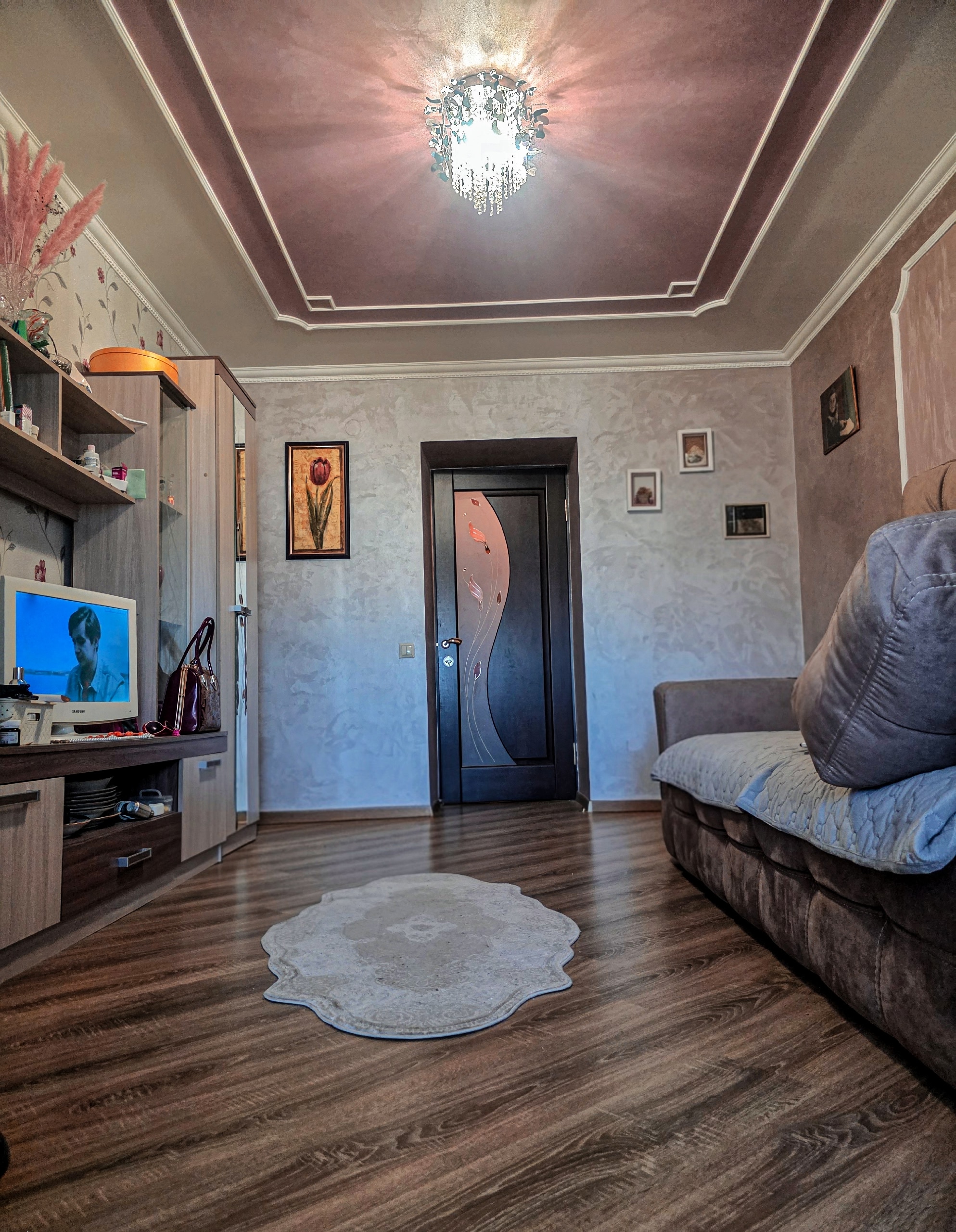 ✨ Продаётся уютная 2-комнатная квартира в Луганске! ✨ 📍 Адрес: г. Луганск, Артёмовский район, кв. Героев Сталинграда, д. 12 🏢 Этаж: 11/12 🏠 Площадь: 52 м² 🍳 Кухня: 7 м² Особенности квартиры: ✔️ Изолированные комнаты – комфорт для всей семьи ✔️ Качественный ремонт – не требует вложений ✔️ Полностью меблирована...